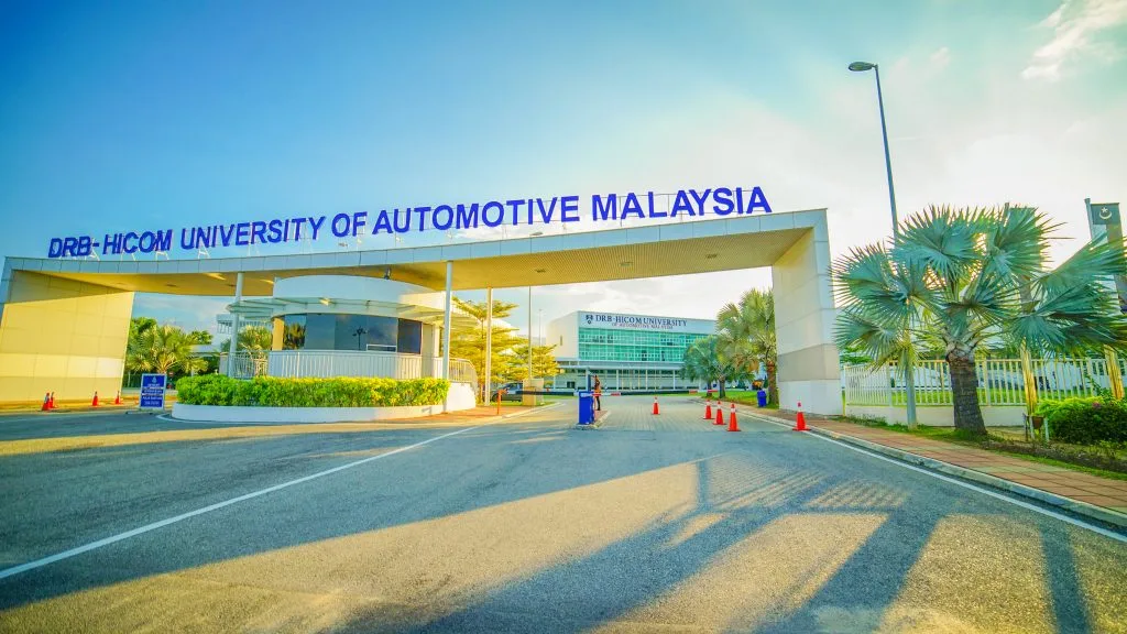 Bachelor of Mechanical Engineering Technology (Automotive Service Technology) with Honours (BST) at University Of Automotive Malaysia